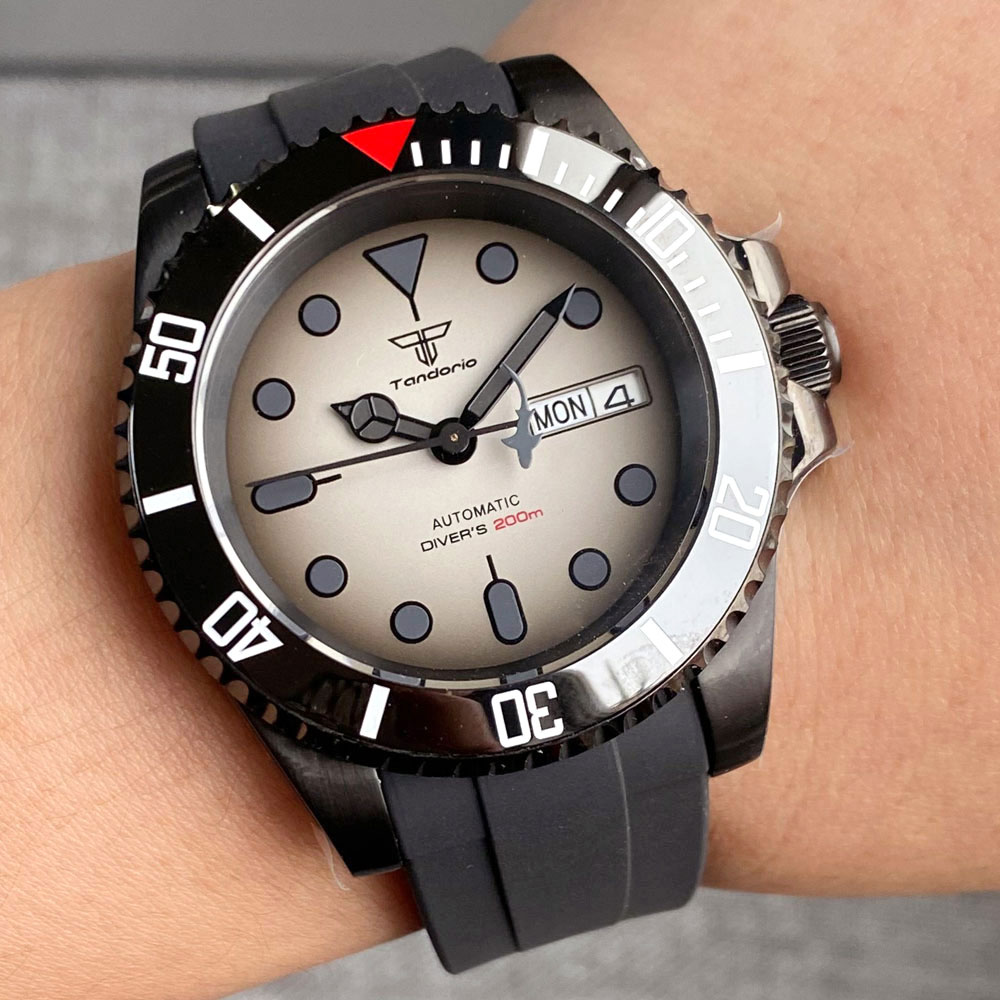 Tandorio 200M wodoodporna NH36 – Rubber Strap Diver recenzja i cena